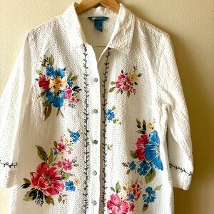 Koret white seersucker cotton blend embroidered‎ floral button down top